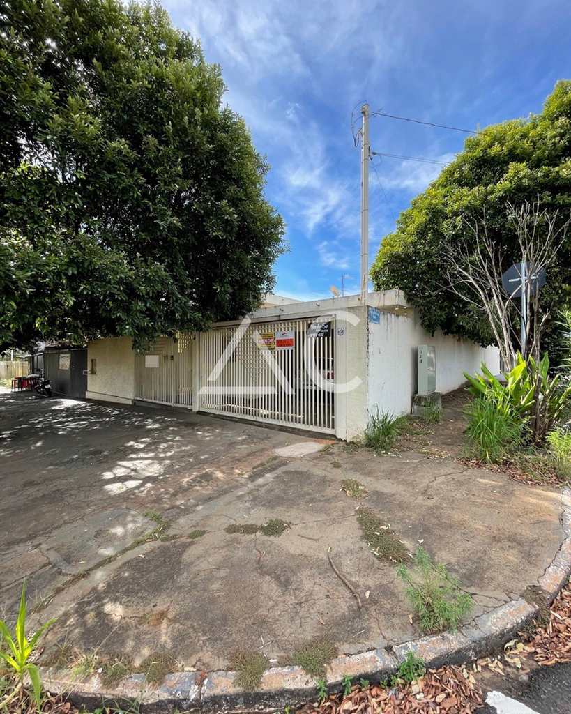 Casa em Jales, no bairro Jardim Tangará