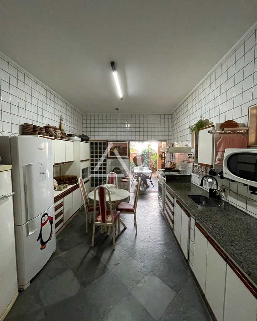 Casa em Jales, no bairro Jardim Pêgolo