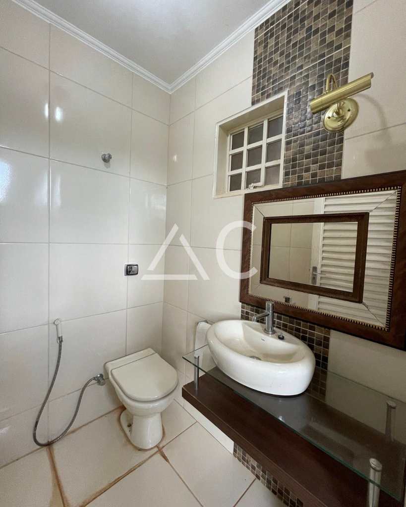 Casa em Jales, no bairro Jardim Pêgolo