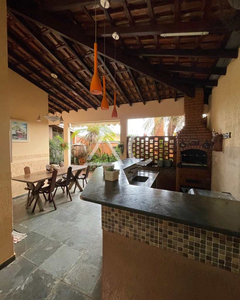 Casa em Jales, no bairro Jardim Pêgolo