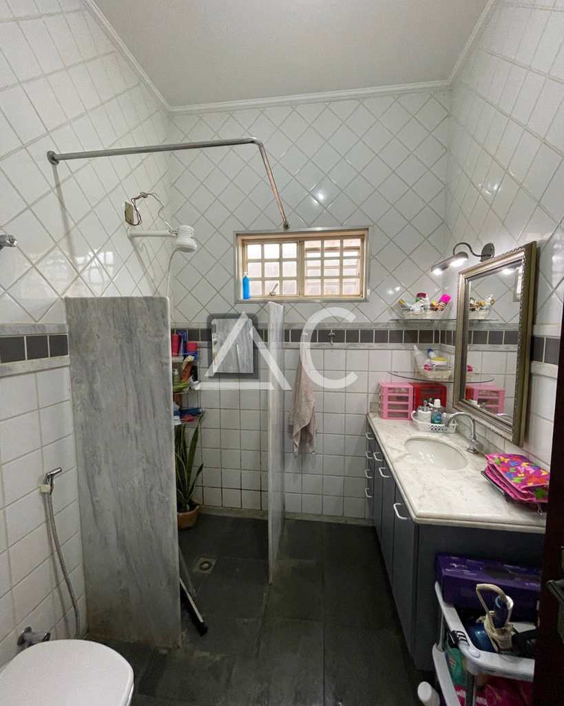 Casa em Jales, no bairro Jardim Pêgolo