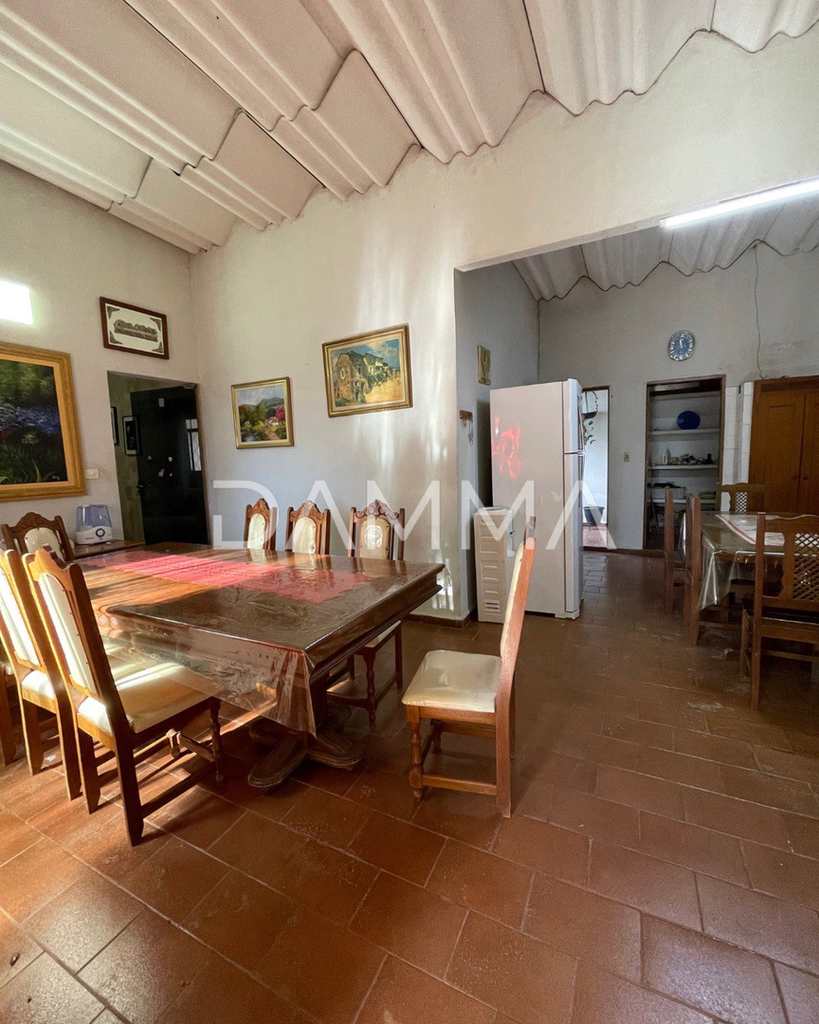 Casa em Jales, no bairro Jardim Oiti