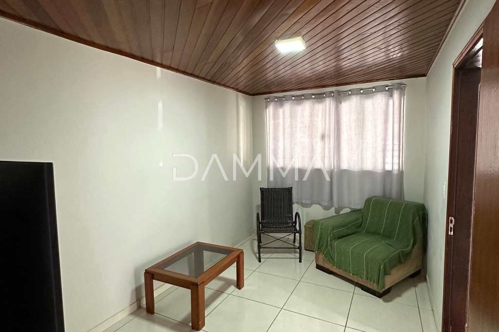 Casa em Jales, no bairro Conjunto Habitacional José Antonio Caparroz Bogaz