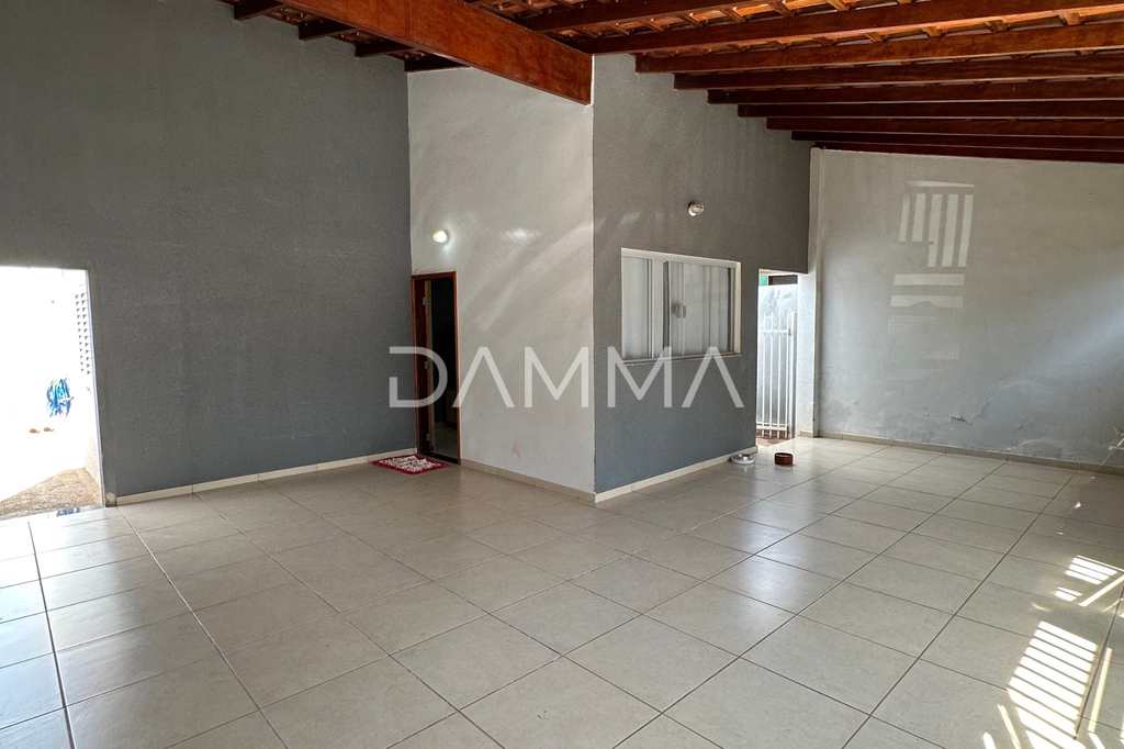 Casa em Jales, no bairro Conjunto Habitacional José Antonio Caparroz Bogaz