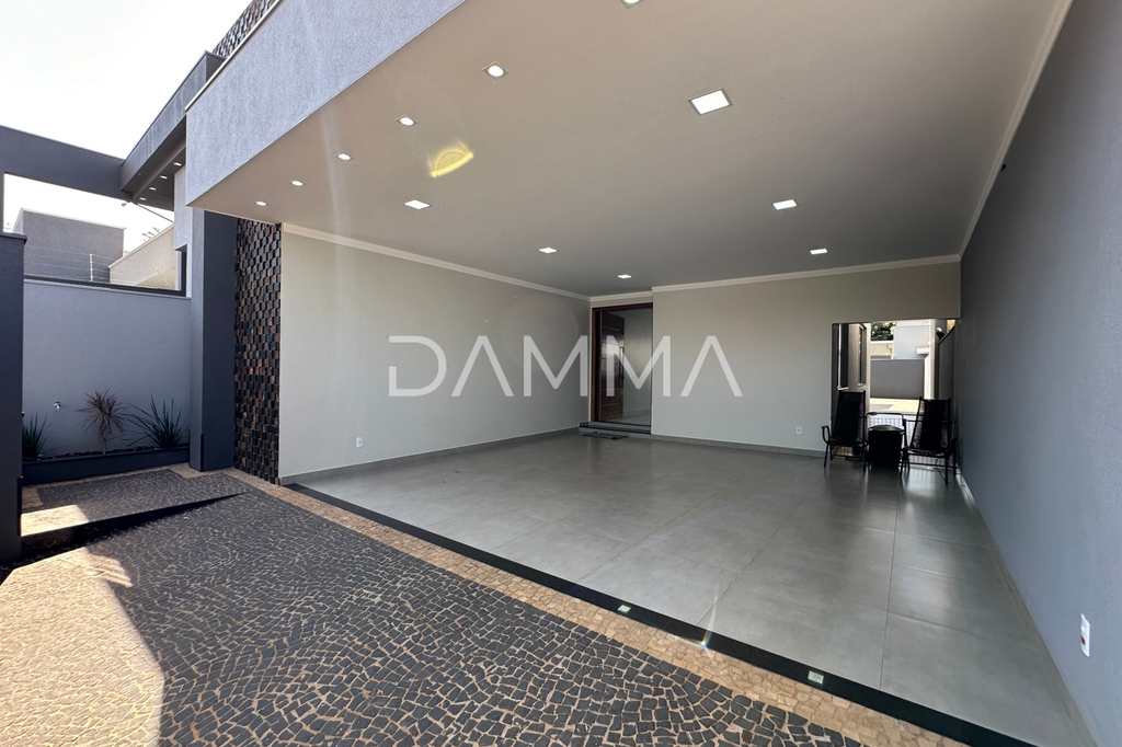 Casa em Jales, no bairro Jardim Pires de Andrade