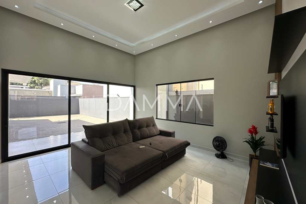 Casa em Jales, no bairro Jardim Pires de Andrade