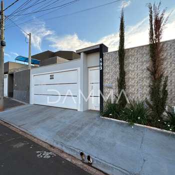 Casa em Jales, bairro Residencial Vila Mariana