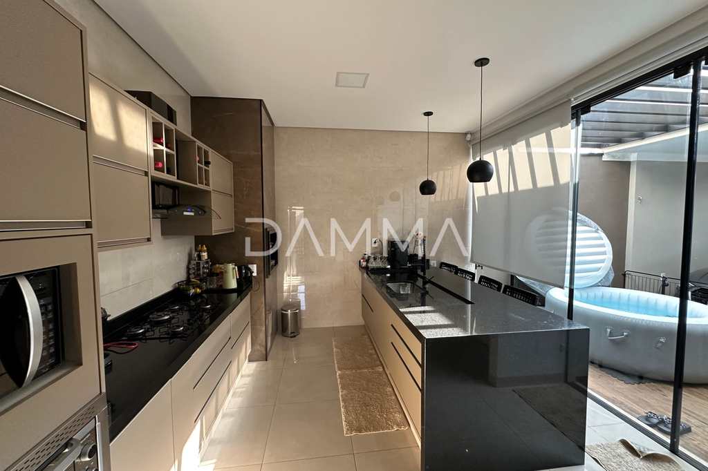 Casa em Jales, no bairro Jardim Oiti