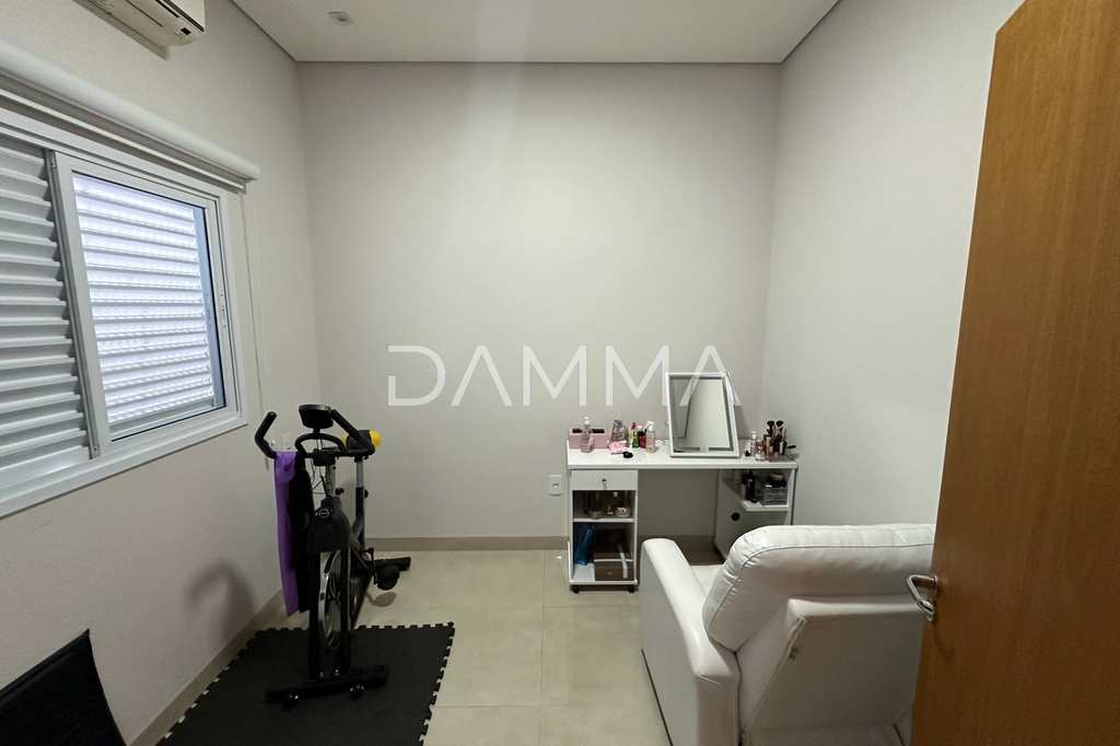 Casa em Jales, no bairro Jardim Oiti