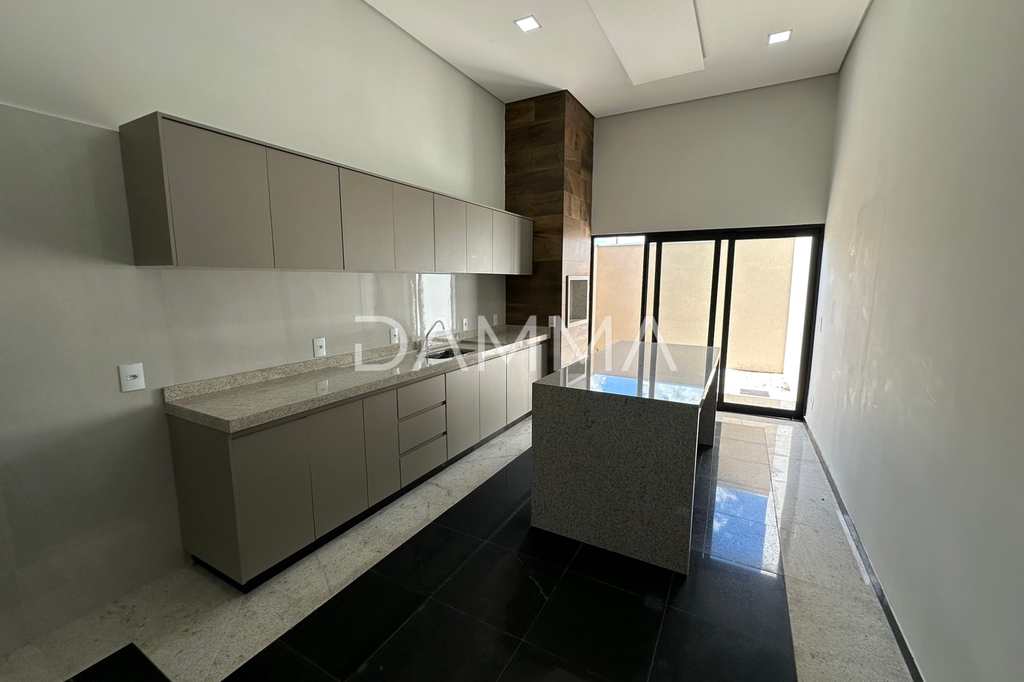Casa em Jales, no bairro Residencial Vila Mariana