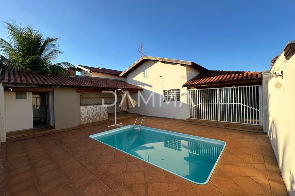 Casa em Jales, no bairro Jardim Pêgolo II