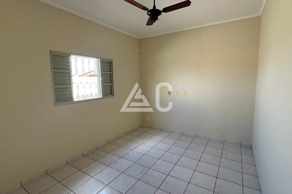 Casa em Jales, no bairro Jardim Pêgolo II