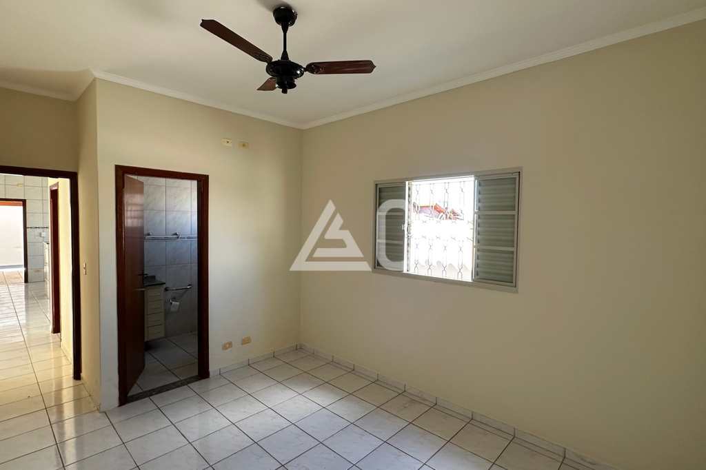 Casa em Jales, no bairro Jardim Pêgolo II