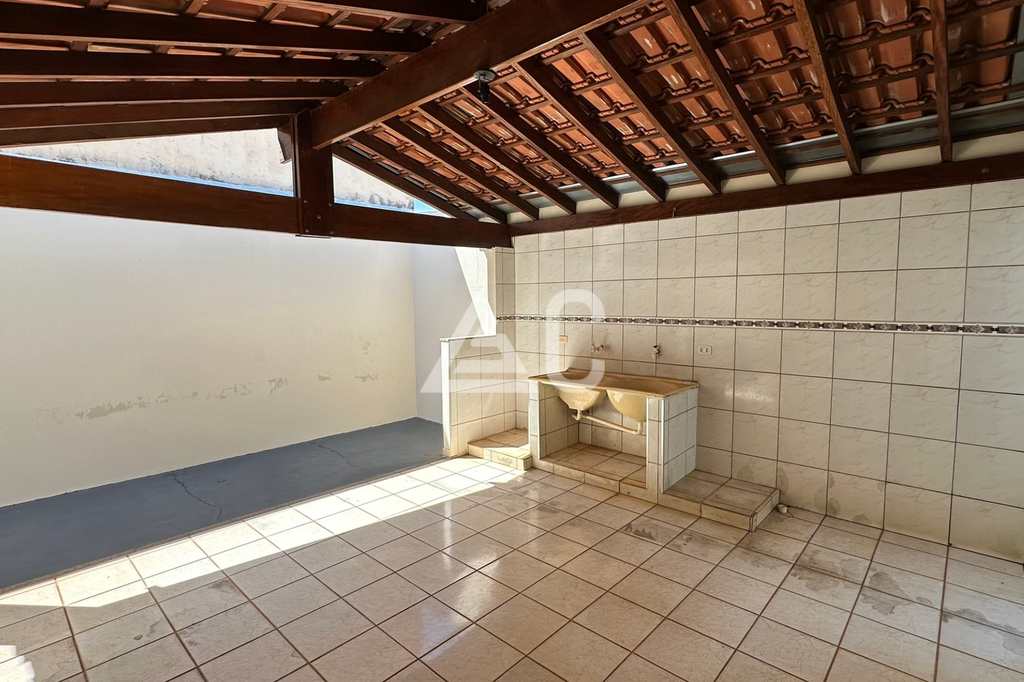 Casa em Jales, no bairro Jardim Pêgolo II