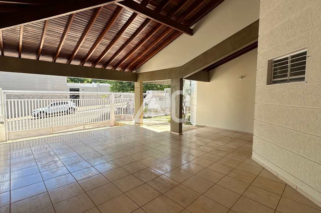 Casa em Jales, no bairro Centro