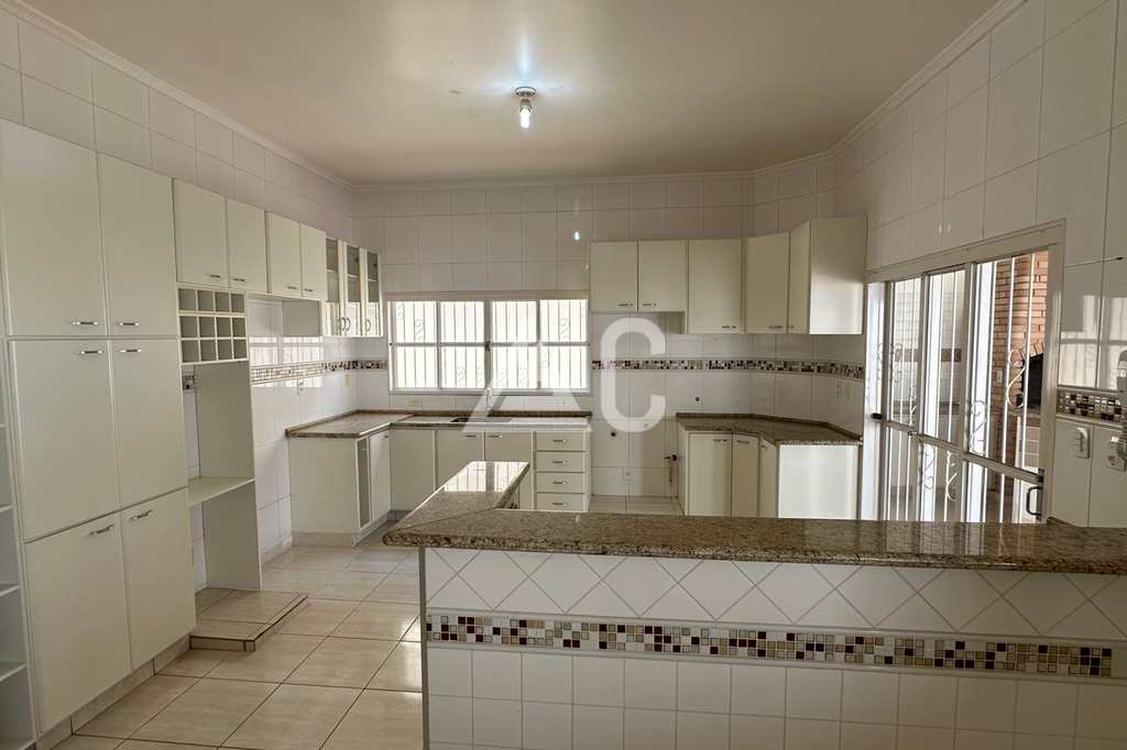 Casa em Jales, no bairro Centro