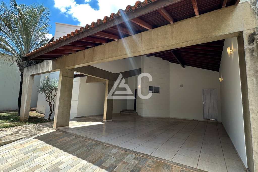 Casa em Jales, no bairro Centro