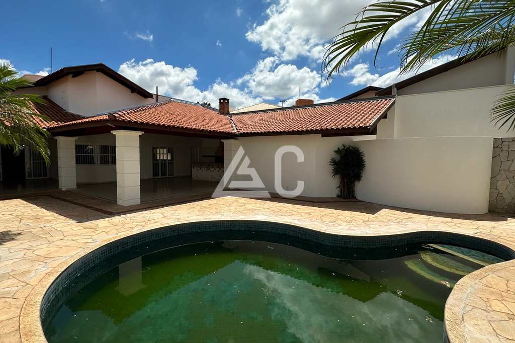 Casa em Jales, no bairro Centro