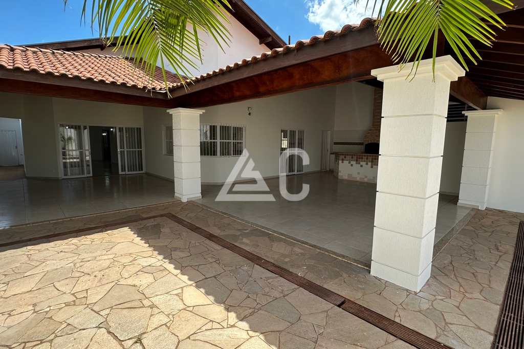 Casa em Jales, no bairro Centro