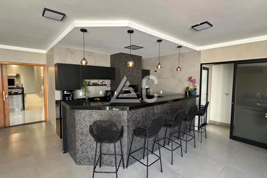Casa em Jales, no bairro Jardim Soraia