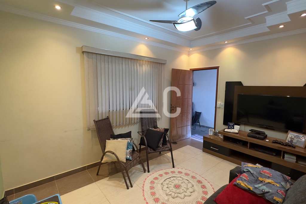 Casa em Jales, no bairro Residencial São Lucas