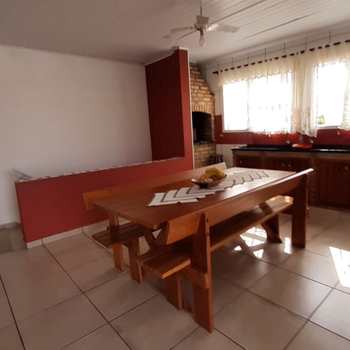 Prédio Comercial em Itanhaém, bairro Guarau