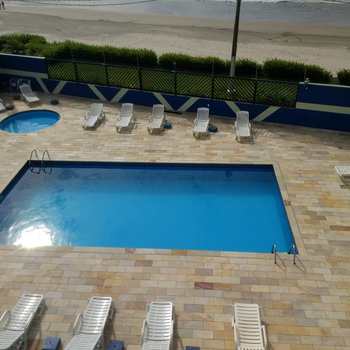 Apartamento em Itanhaém, bairro Centro