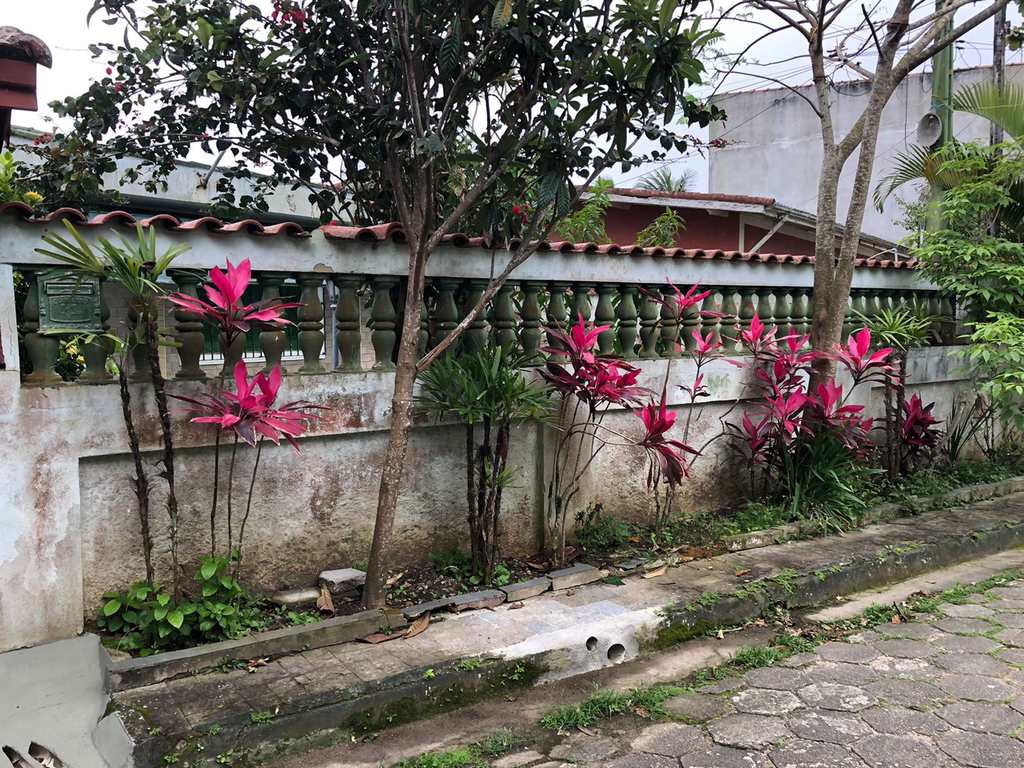 Casa em Itanhaém, no bairro Satélite