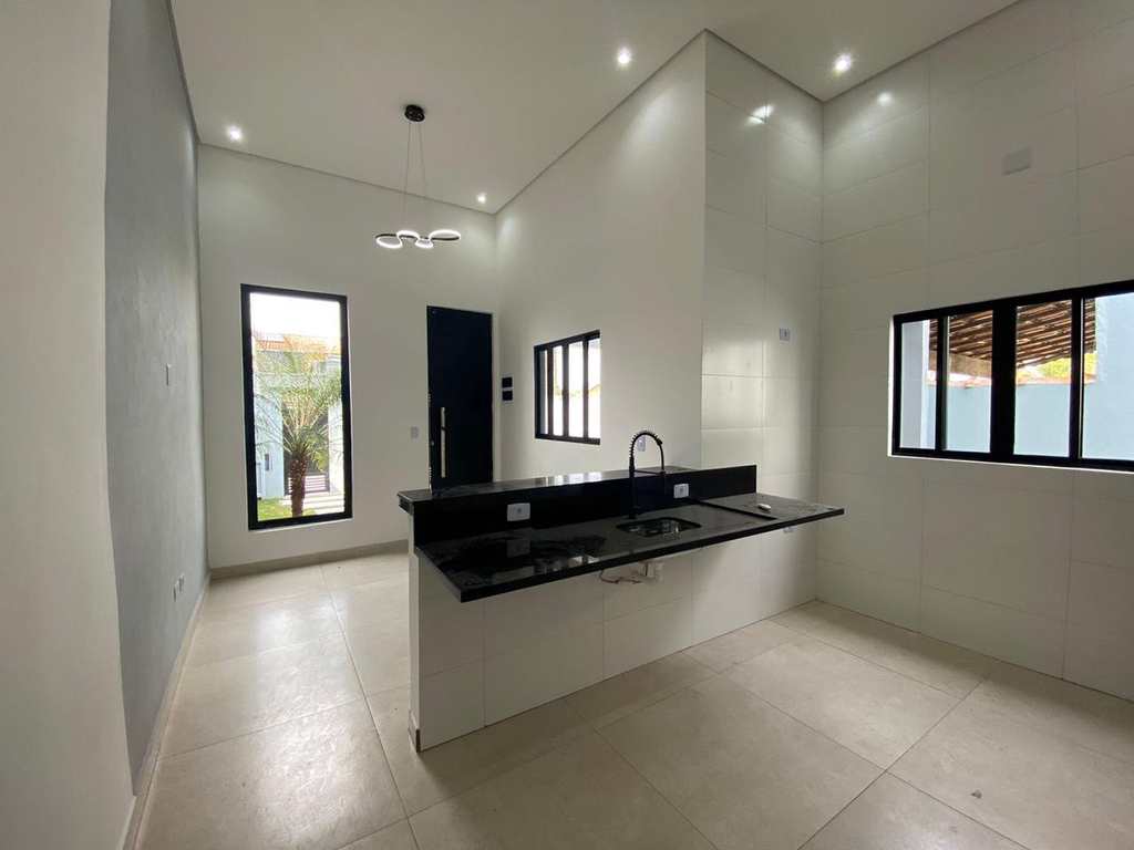 Casa em Itanhaém, no bairro Cibratel II