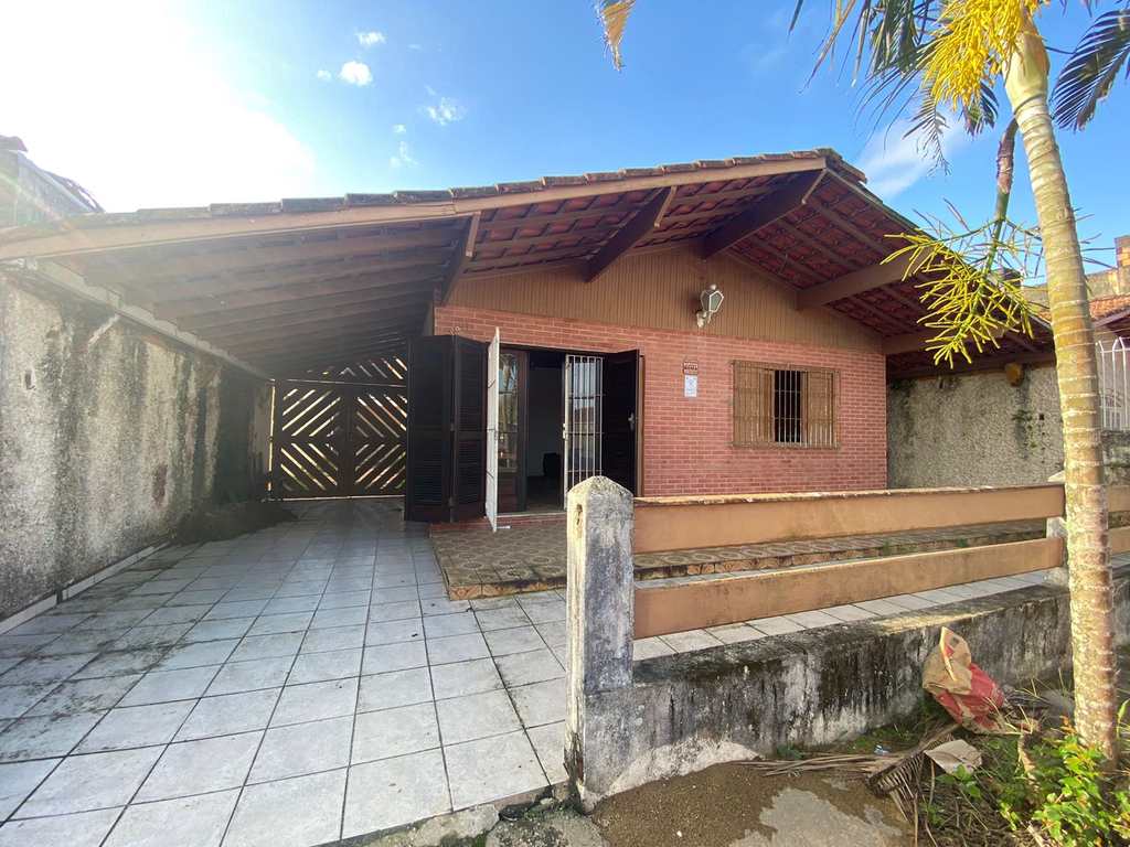 Casa em Itanhaém, no bairro Jardim Suarão