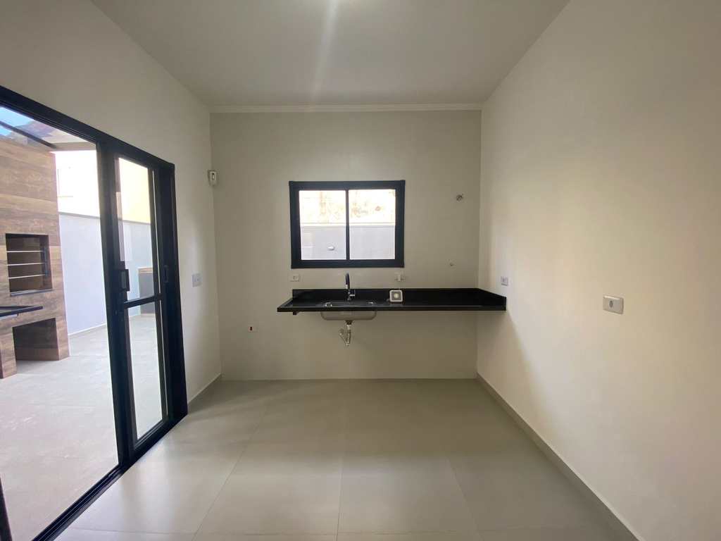 Casa em Itanhaém, no bairro Praia dos Sonhos