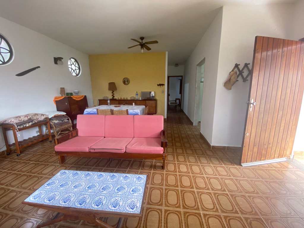 Casa em Itanhaém, no bairro Nova Itanhaém