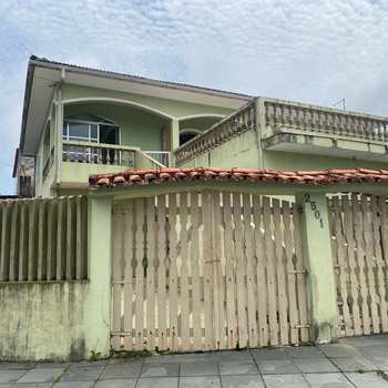 Casa em Itanhaém, bairro Jardim Itapel