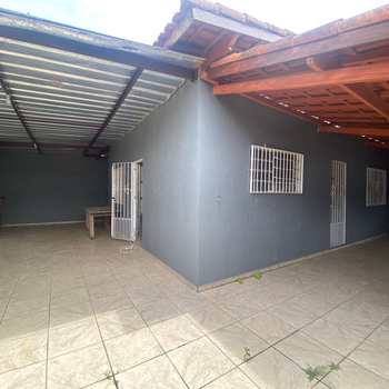 Casa em Itanhaém, bairro Loty