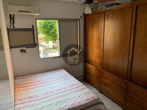 Apartamento, código 64705299 em Santos, bairro Saboó