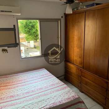 Apartamento em Santos, bairro Saboó