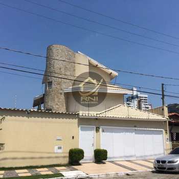 Sobrado em Praia Grande, bairro Canto do Forte
