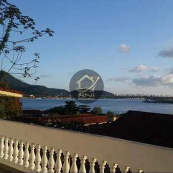 Casa em São Vicente, bairro Morro dos Barbosas