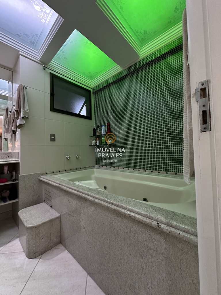Apartamento em Vila Velha, no bairro Praia de Itapoã