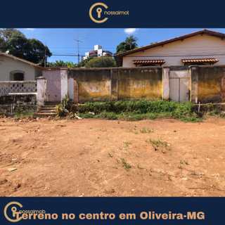 Terreno em Oliveira, no bairro Centro