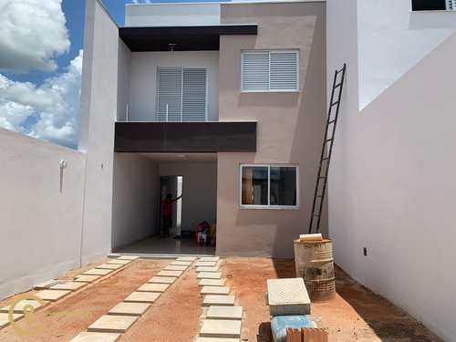 Casa, código 27 em Divinópolis, bairro São Roque