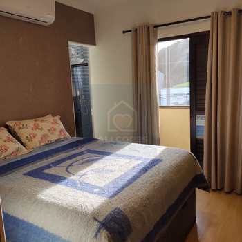 Sobrado em Mogi das Cruzes, bairro Vila Nova Cintra