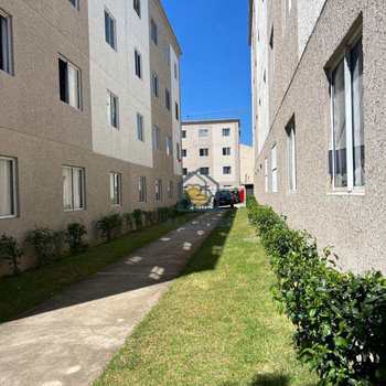 Apartamento em Suzano, bairro Parque Santa Rosa
