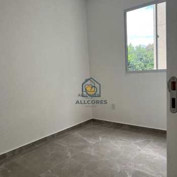 Apartamento em Suzano, bairro Parque Santa Rosa