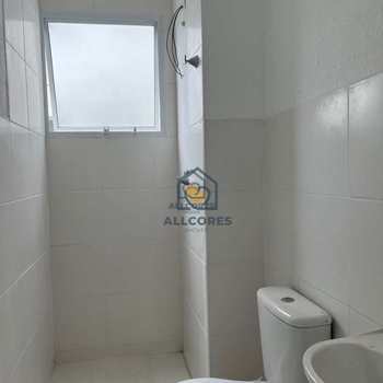 Apartamento em Suzano, bairro Parque Santa Rosa