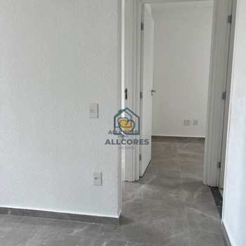 Apartamento em Suzano, bairro Parque Santa Rosa