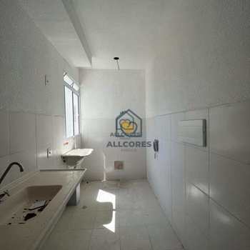 Apartamento em Suzano, bairro Parque Santa Rosa
