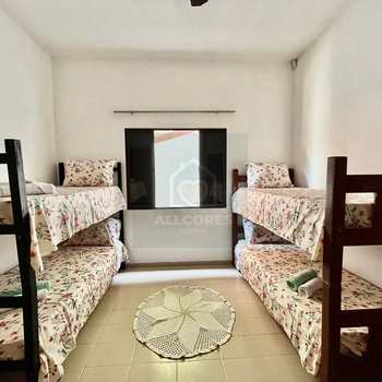 Sobrado em São Sebastião, bairro Cigarras