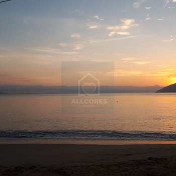 Sobrado em São Sebastião, bairro Cigarras