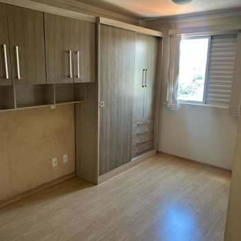 Apartamento em Mogi das Cruzes, bairro Mogi Moderno